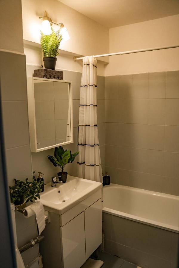 Modern 1 Bedroom Apartment In Bucharest Center! Exterior photo